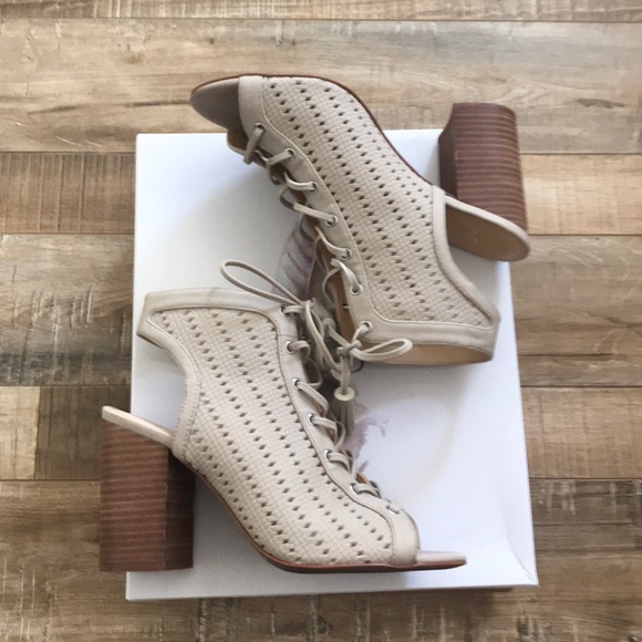 Jessica Simpson Shoes - 💕FLASH SALE 💕 Nude cream booties